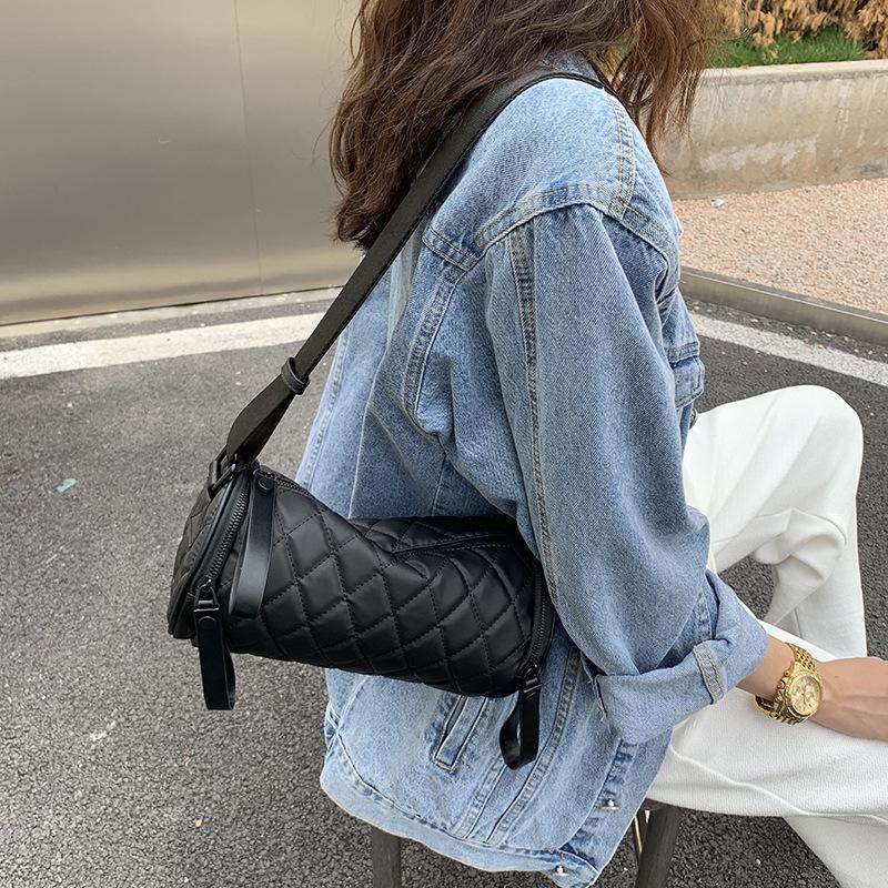 New Single Shoulder Cylindrical Bag, Casual Diamond Grid Oxford Cloth Crossbody Bag, Wide Shoulder Strap, Embroidered Grid Commuting Bag, Trendy