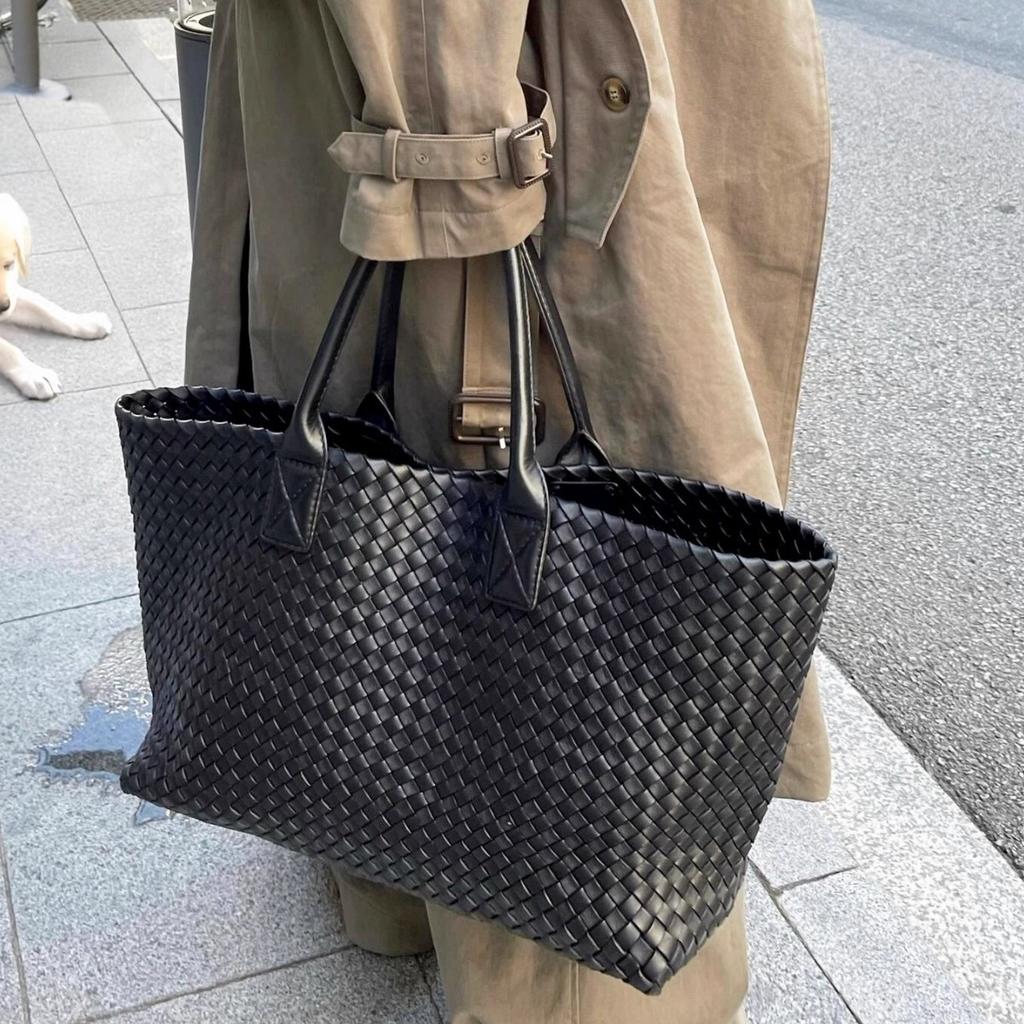 Large Capacity Hand-woven Bag Women's New High-end Simple Commuting Shoulder Underarm Bag Tote Big Bag