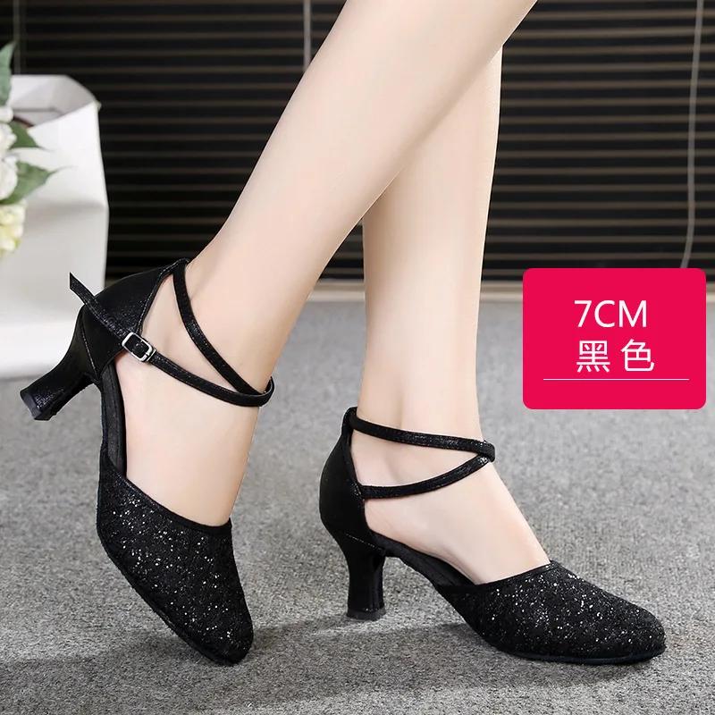 Módní moderní taneční boty pro ženy, boty na latinskoamerické tance se třpytivým síťovaným svrškem se sekviny, měkkou semišovou podrážkou a vysokými podpatky, černé boty
