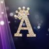 Nouvelle Broche 26 Lettres A-Z Strass Cristal Couleur Or Alphabet Anglais Épingles en Métal Accessoires de Bijouterie Mignons Cadeau de Noël