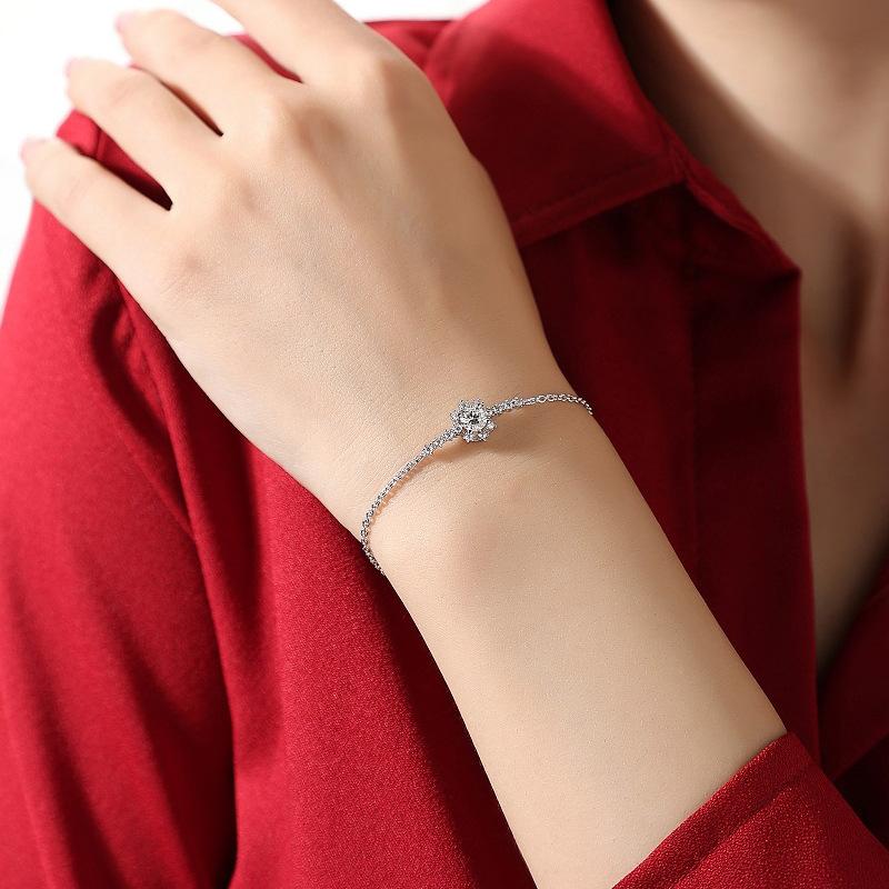 Jewelry S925 Sterling Silver Bracelet for Girls with A Sense of Luxury Instagram's Best Friend Style Mosang Diamond Bracelet