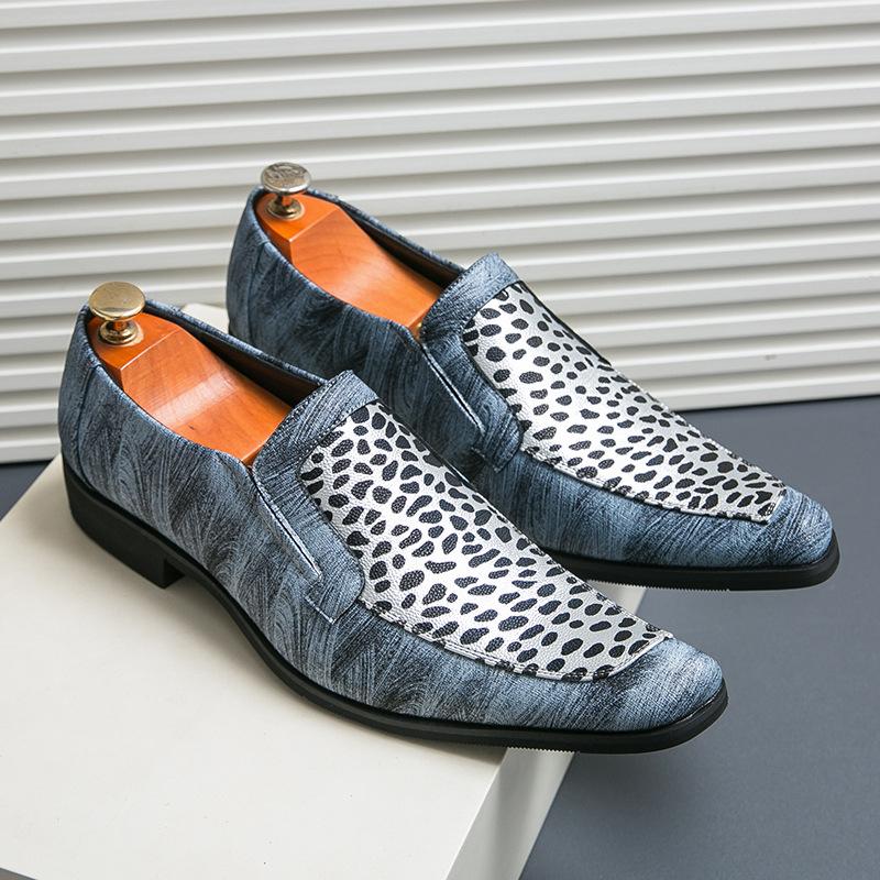 Herrenschuhe in Übergröße Mode spitze Slipper Trend Leopardenmuster Ein-Pedal Friseur kleine Lederschuhe