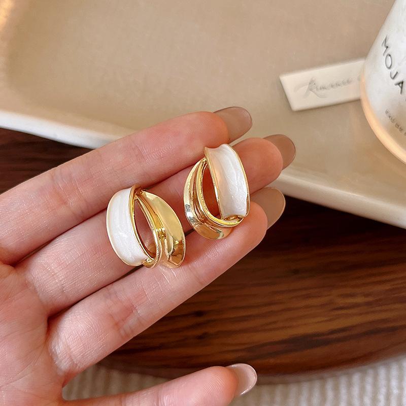 Korean Versatile Light Luxury Drop Ferret Geometric Stud Earrings Design High-end Temperament Earrings Earrings