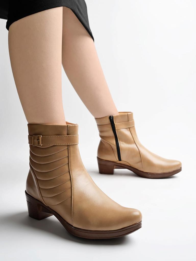 Shoetopia Damen Chunky Heel Kurze Stiefeletten mit rutschfester Sohle, Bequeme Trendige Knöchelboots | Weiche Gepolsterte Sohle | Lässig, Party & Winter