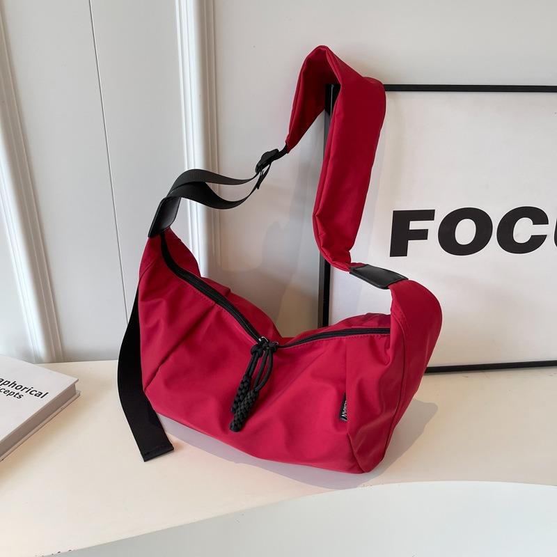 

Autumn and winter fashionable versatile large-capacity bag women s new casual commuter shoulder bag niche simple underarm bag бордовий