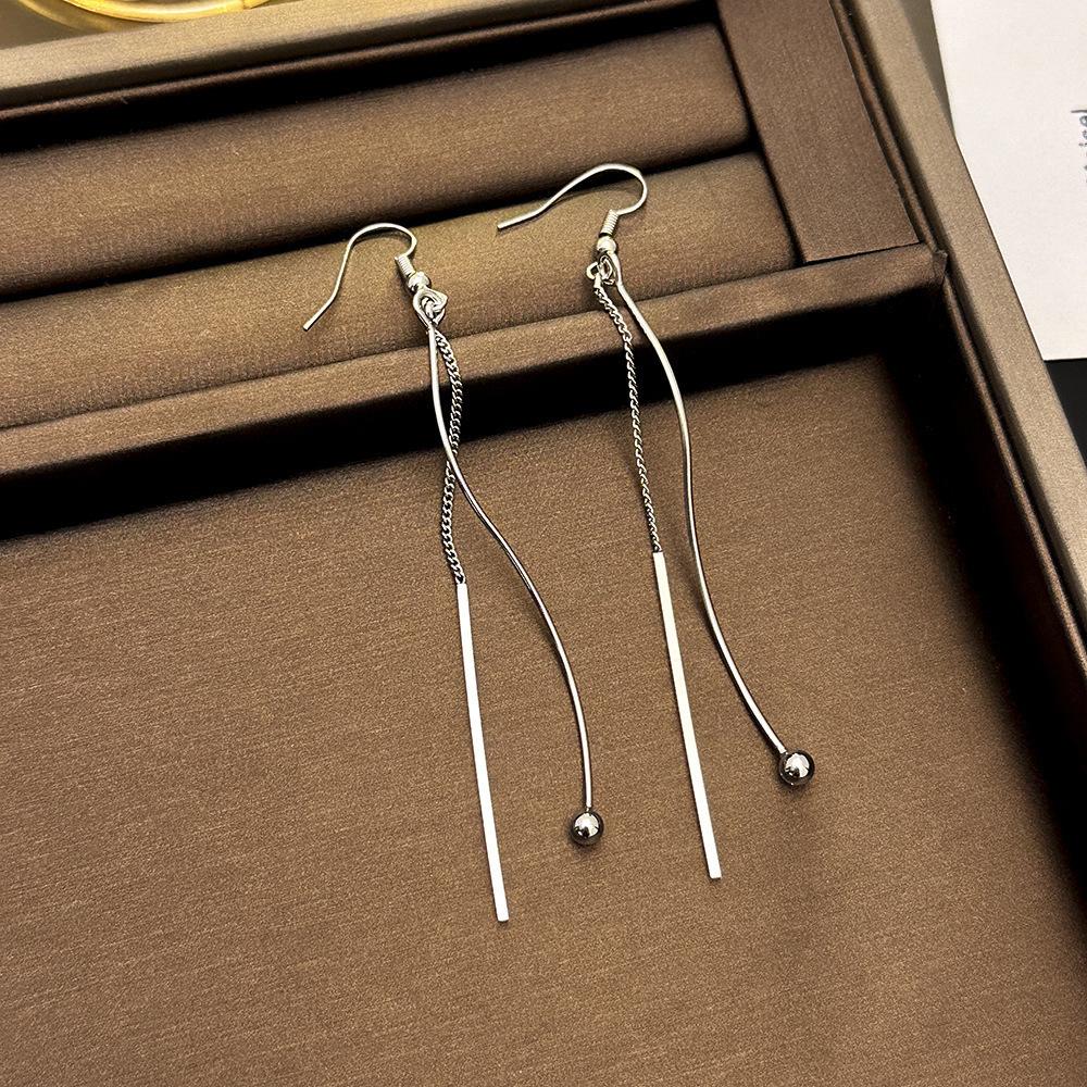 Silver Needle Elegant Diamond-encrusted Long Fringed Earrings Niche Temperament Versatile Earrings Simple Light Luxury High-end Earrings Women