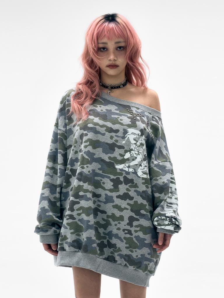 YEEL Yl Studded Off-Shoulder Sweatshirt Camo Gray