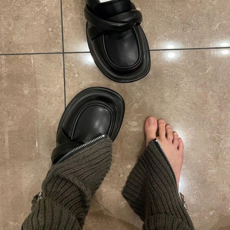 

Французская платформа маленькие кожаные туфли женские весна 2025 новые ретро одинарные туфли британские мокасины на платформе 35 матовый черный