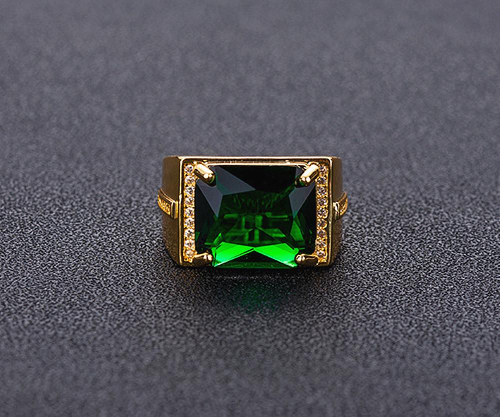 Vintage Zielony Kryształ Szmaragdowe Kamienie Szlachetne Diamenty Pierścionki dla Mężczyzn 18k Złoty Kolor Bague Biżuteria Bijoux Modne Akcesoria Prezenty Nowość