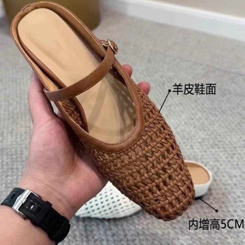 Fashion Shoes Female 2025 New Closed Toe Women's Slippers Fashion Outdoor Daily Summer Shallow Hollow Out Best Seller Flat Slippers
