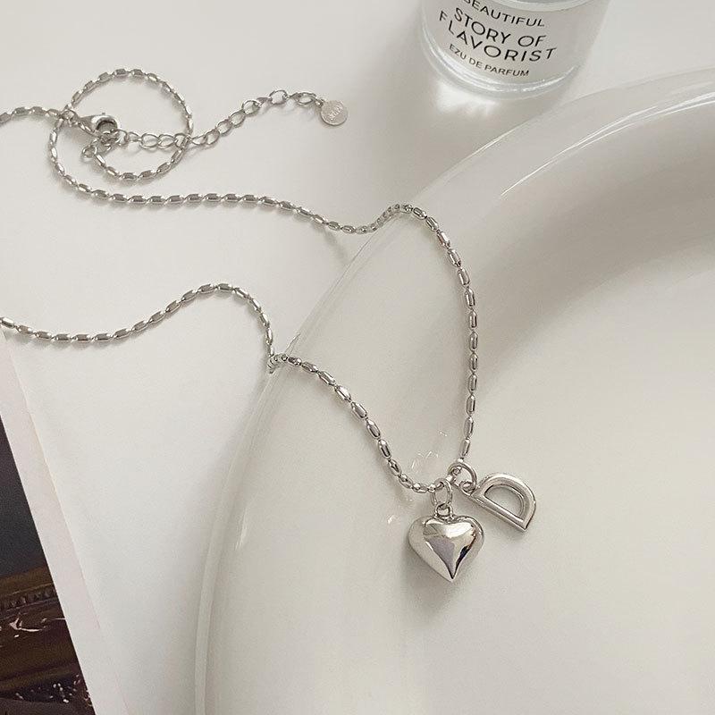 Sweet Love Letter D Necklace Temperament Heart-shaped Clavicle Chain Rice Cervical Chain Women's New Trend