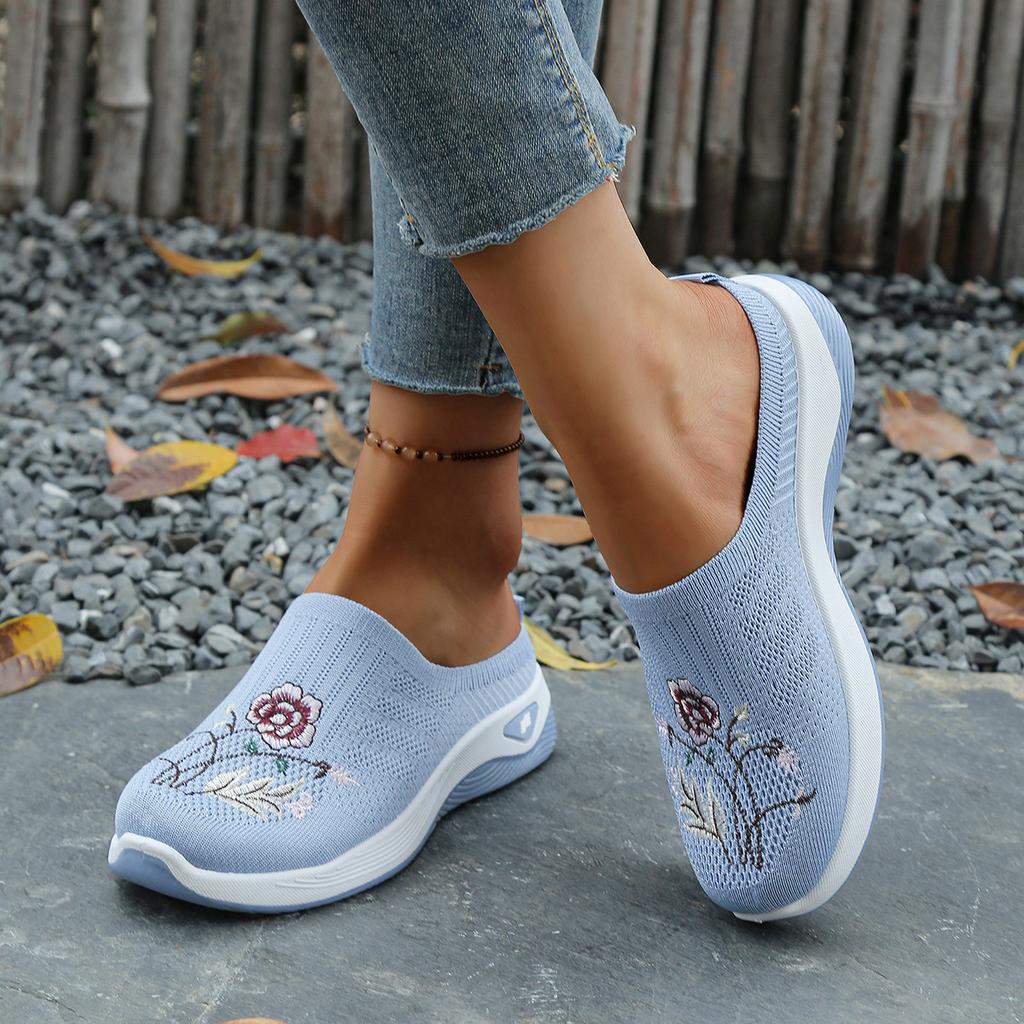 Chaussures Plates Respirantes à Enfiler pour Femmes avec Semelle Souple - Baskets Légères Toutes Saisons Adaptées à la Marche, aux Trajets Quotidients, Chaussures Décontractées Confortables