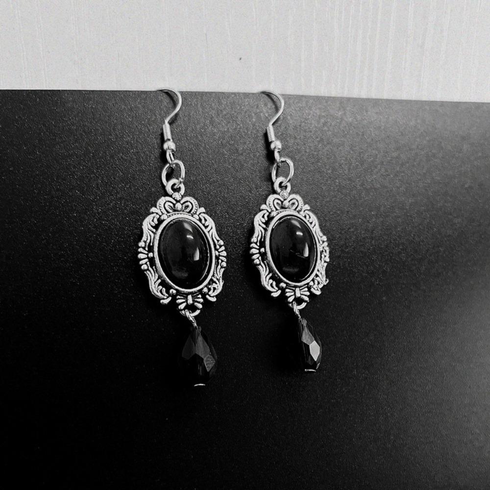 Gothic Retro Sliver Color Oval Relief Lacework Red Glass Crystal Dangle Earrings for Women Hallowmas Party Luxury Charm Jewelry