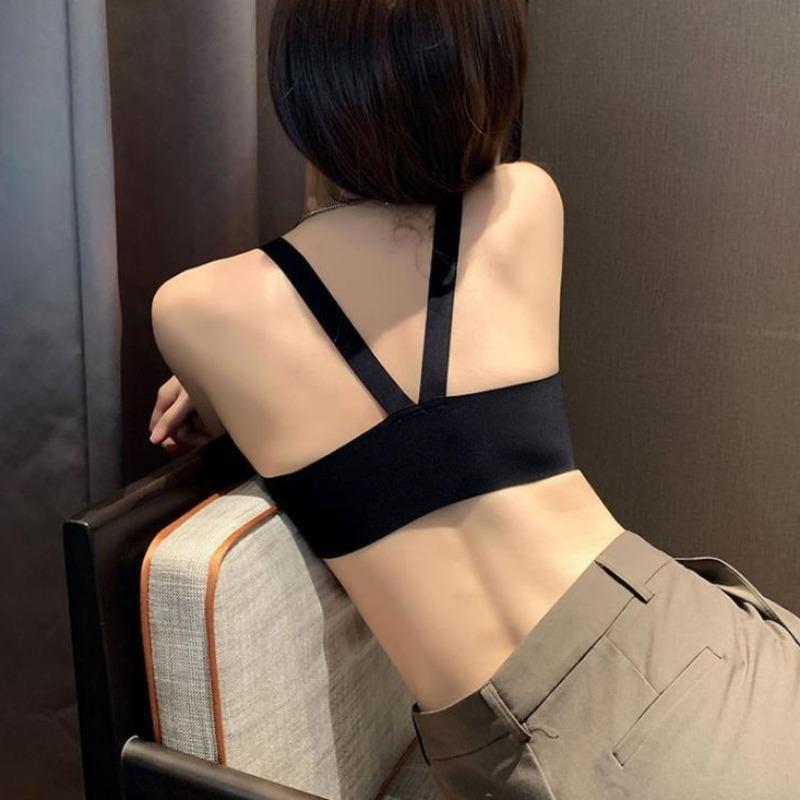 Smooth Black Wireless Bra With Front Hook Closure Deep V Cup And Soft Support