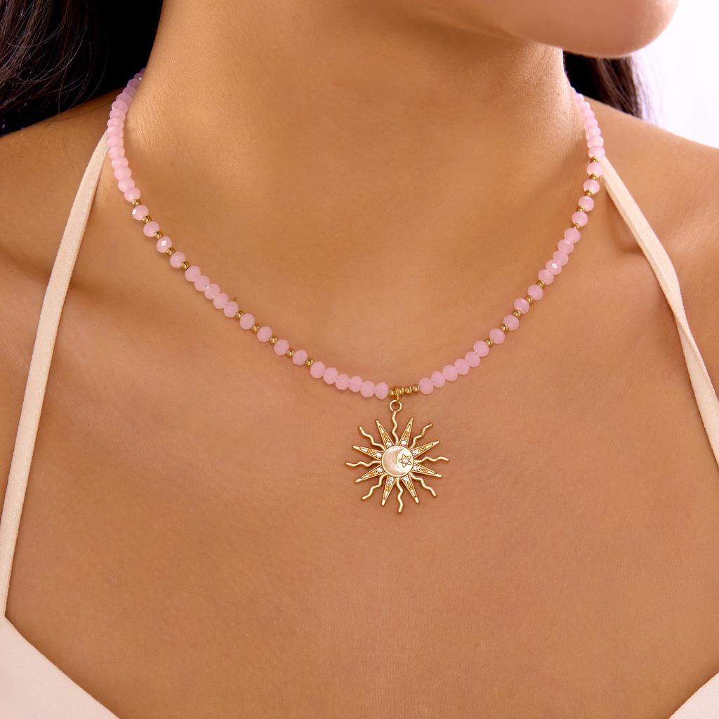 Retro Golden-Toned Sun Pendant Necklace for Women Elegant Turquoise Beads Chain Choker Neck Statement Party Vintage Jewelry Gift