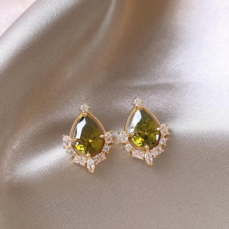 Water drop earrings Fashion exquisite earrings Light luxury High sense Versatile temperament earrings Women