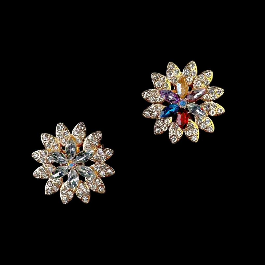 Luxury Rhinestone Flower Brooch: Elegant Women's Scarf Buckle & Corsage