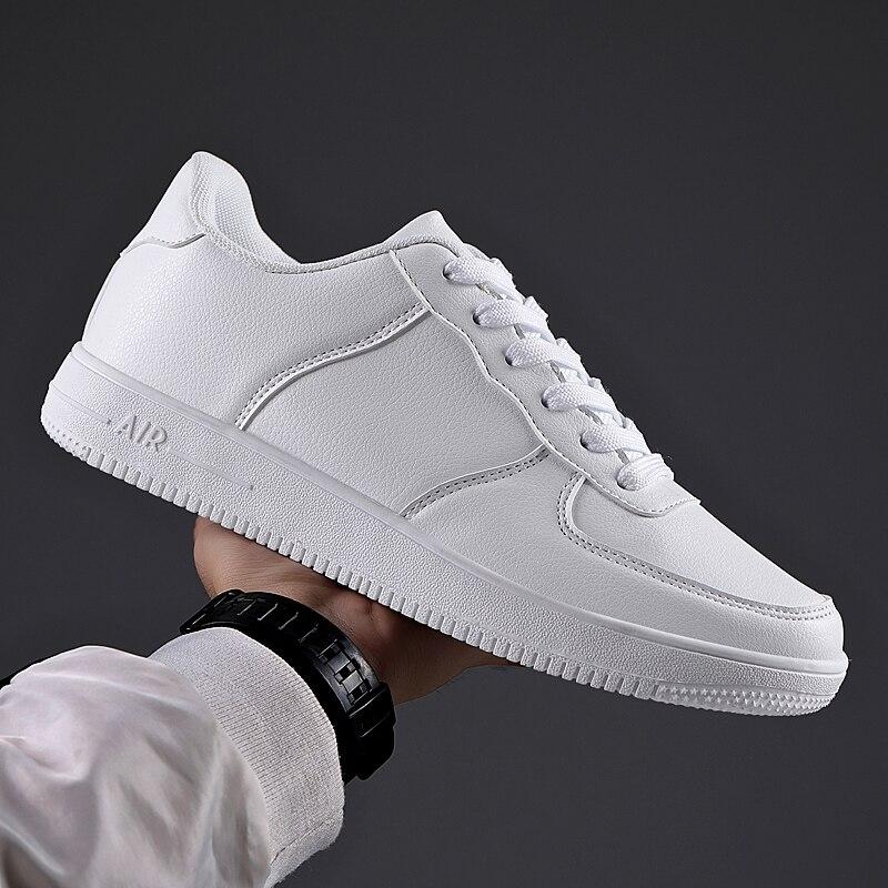 Zapatillas blancas de hombre 2021 Zapatos casuales ligeros para hombres  Transpirables Negros Zapatos de hombre Talla grande 36-48 comprar a buen  precio — entrega gratuita, reseñas reales con fotos — Joom