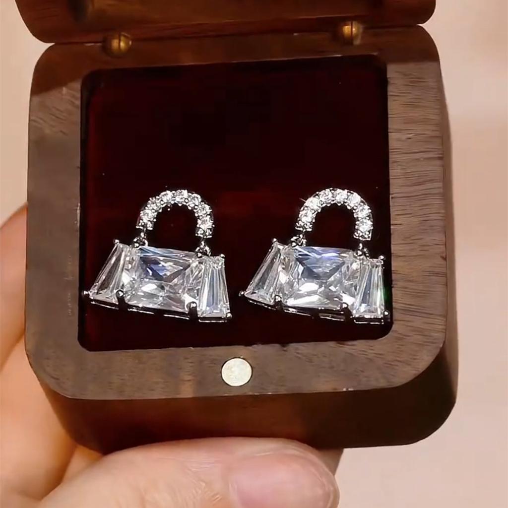 Super flash diamond-encrusted square bag, stud earrings, Korean versatile temperament earrings, women