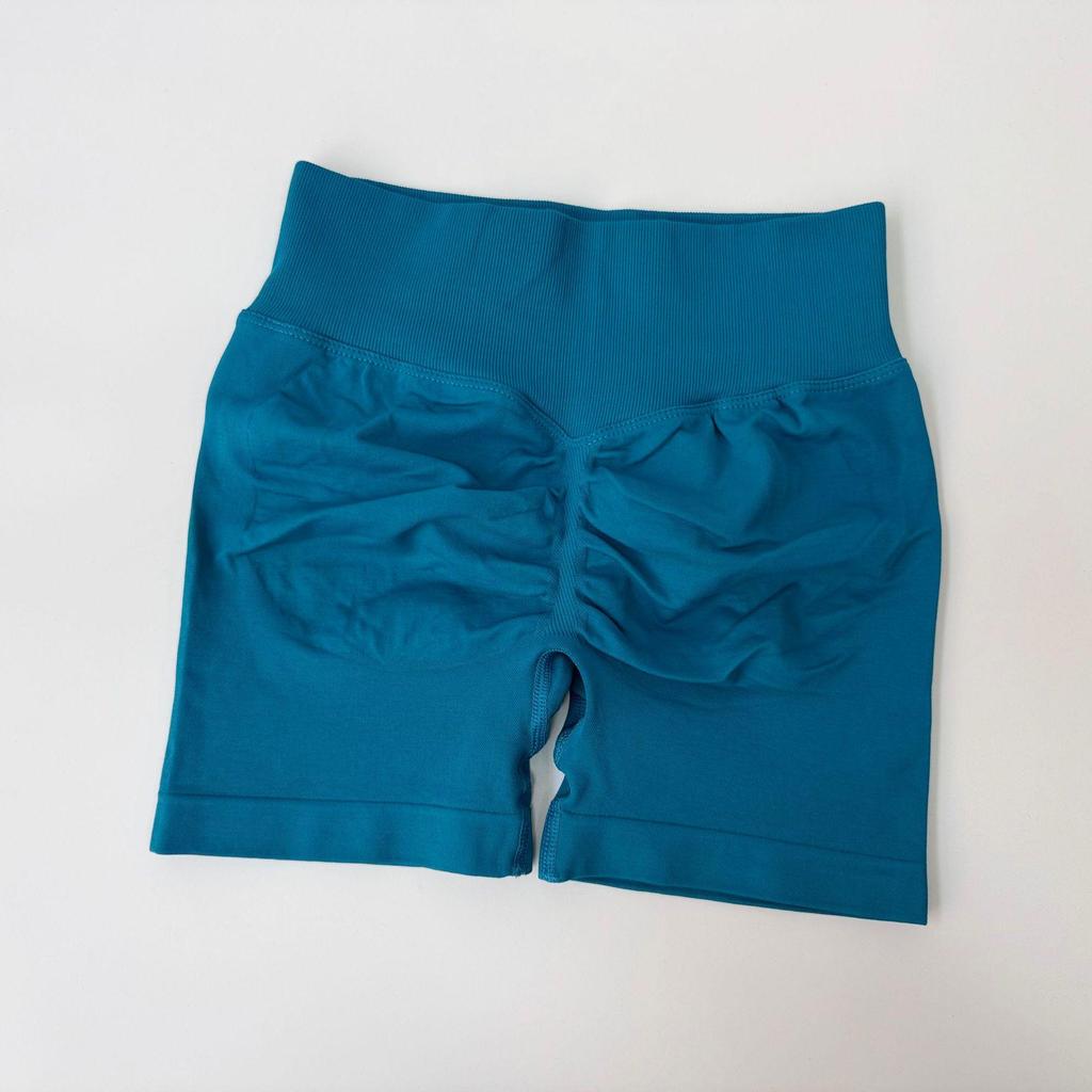 Women's High-Waist Quick-Dry Seamless Yoga Shorts with Peach-Lifting Design
