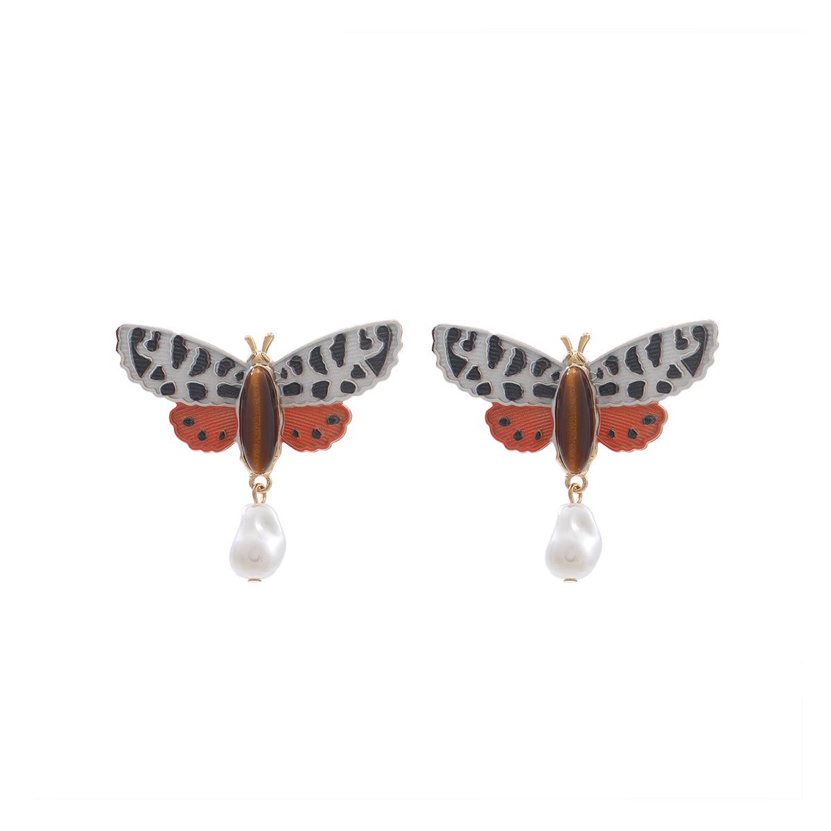 Exaggerated big autumn leopard print butterfly imitation pearl pendant earrings Bohemian style retro earrings