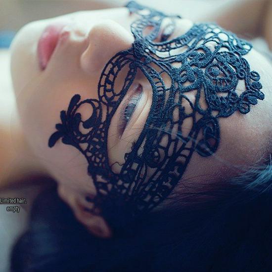Elegant Lace Masquerade Eye Mask for Parties and Events