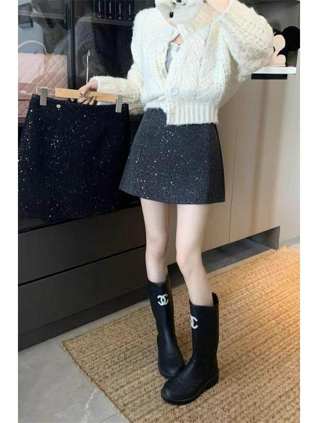 

Женская серая шерстяная юбка А-силуэта с пайетками и высокой талией: Осенняя коллекция Double Extra Large серый