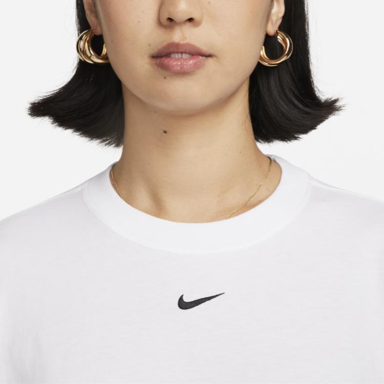 New Nike Sportswear Women's Logo Crewneck T-Shirt White FD4150-100