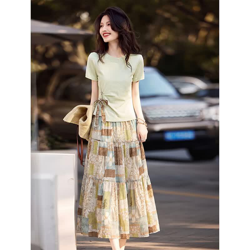 Retro T-shirt & A-line Skirt Two-Piece Set