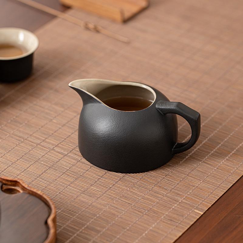 Japanese-style Black Pottery Fair Cup Kung Fu Tea Set Accessories Male Cup Tea Leak Set Simple Ceramic Tea Sea Hand Grab Tea Set