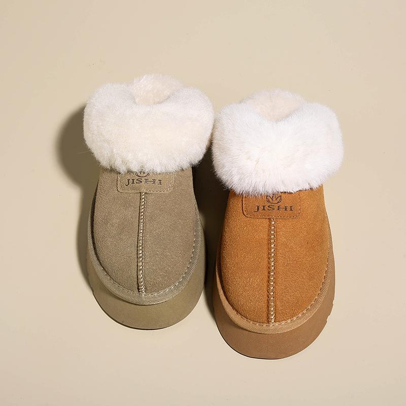 Casual and Comfortable Short Snow Boots Women's 2025 New One-pedal Winter Fluffy Cotton Shoes Small Platform Shoes