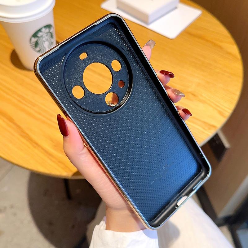 Applicable to Huawei mate70 mobile phone case electroplated gold mate70pro protective case mate70pro + desert silver moon
