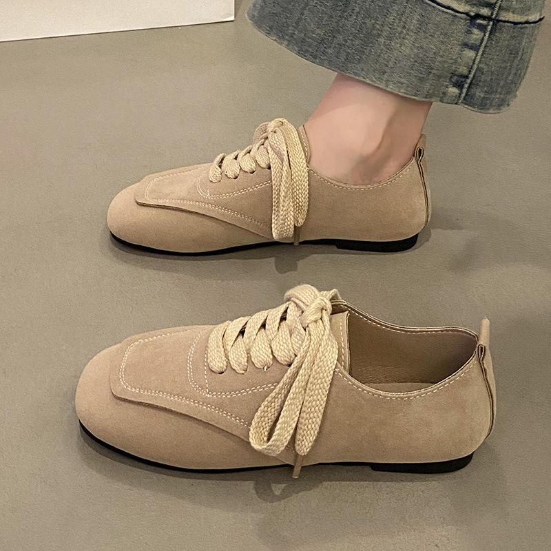 Ретро квадратный носок мягкая кожа универсальные осенние одинарные туфли оптом женская обувь мягкая кожа новые матовые на плоской подошве с глубоким вырезом черные на шнуровке 35 2787₽