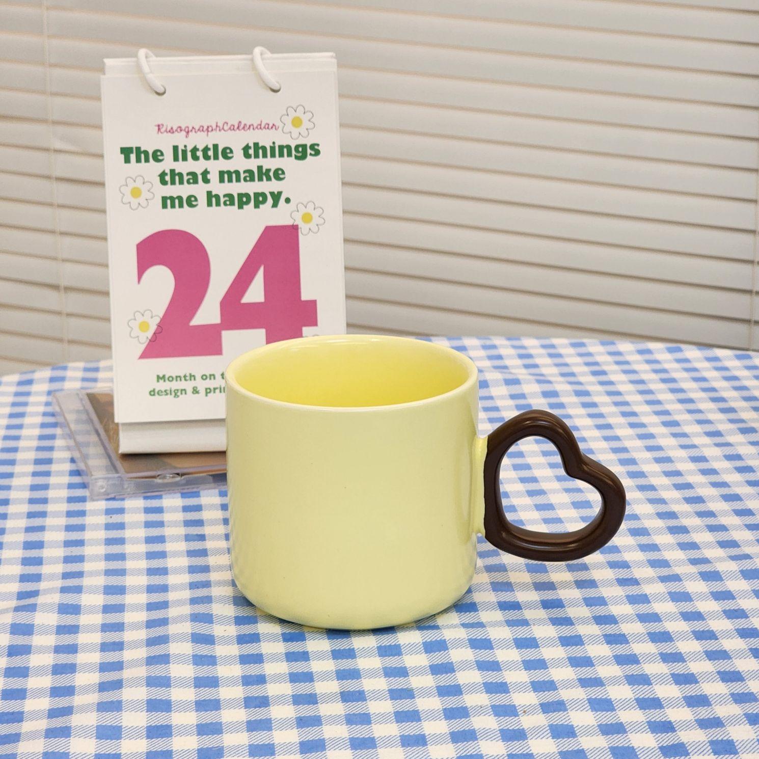 

Double Color Matching Drinking Cup Large Capacity Love Handle Mug Coffee Cup Ceramic Ceramic Water Cup 301-400ml