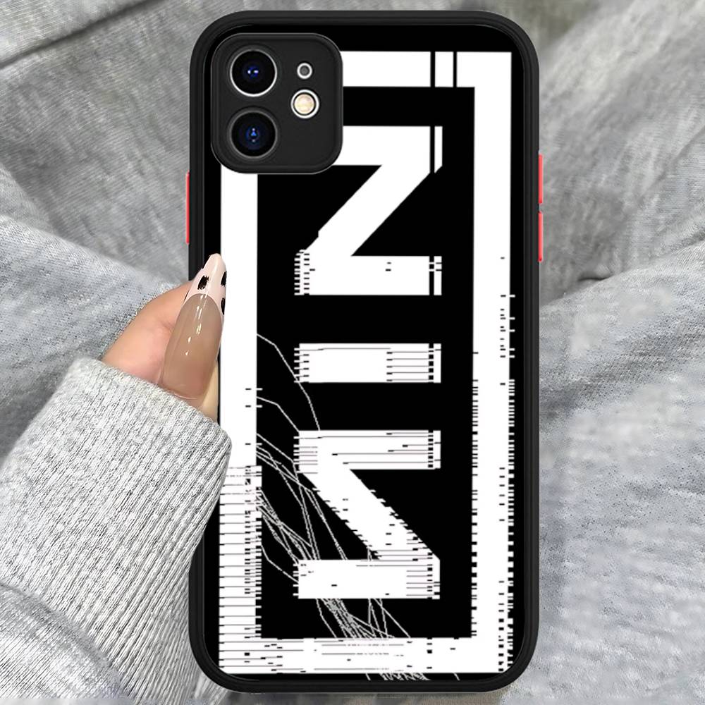 1pc Rock Band Nine I-Inch N-Nails Phone Case For IPhone 16e 16 15 14 13 12 11 Pro Max X XS Max Plus Matte Clear iphone 15
