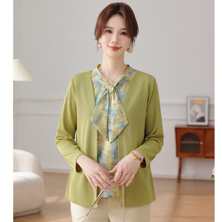 Mom's Spring Coat Fashion Fake Two-piece Fashion 50-year-old Middle-aged and Elderly Women's Spring and Autumn Knitted Bottoming Shirt