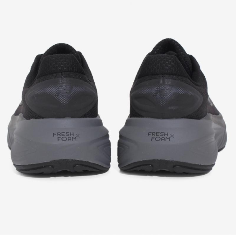 New Balance More V6 Running Shoes
