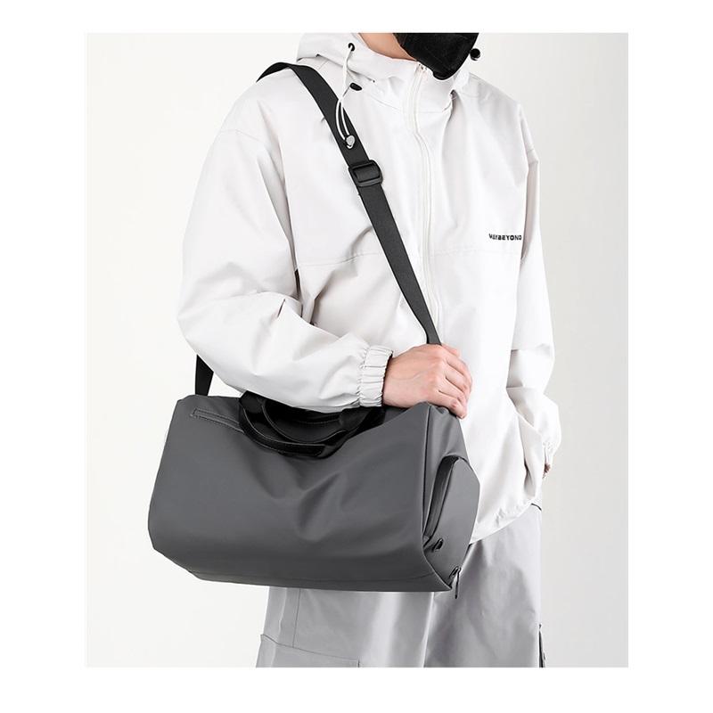 Short Distance Travel Bag Shoulder Messenger Bag Men's Casual Large Capacity Dry And Wet Separation Salute Fitness Bag Travel Bag