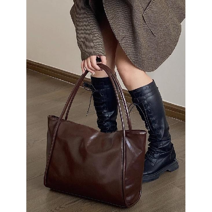 

2025 New Women s Bag Tote Bag Versatile Commuter Bag Casual Fashion Large Capacity Shoulder Bag Large Bag коричневий