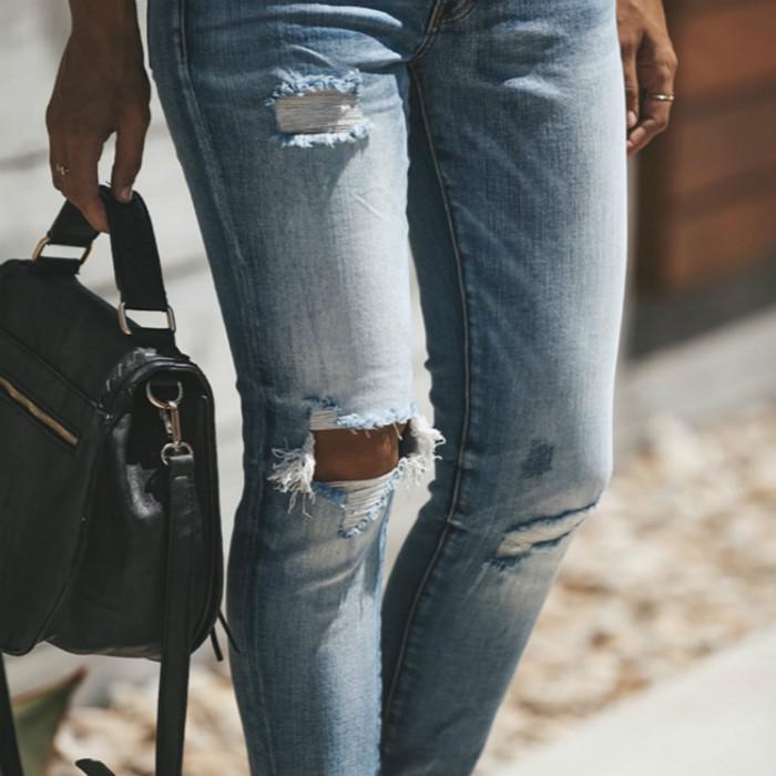 Mid-rised Waist Elastic Ripped Jeans 