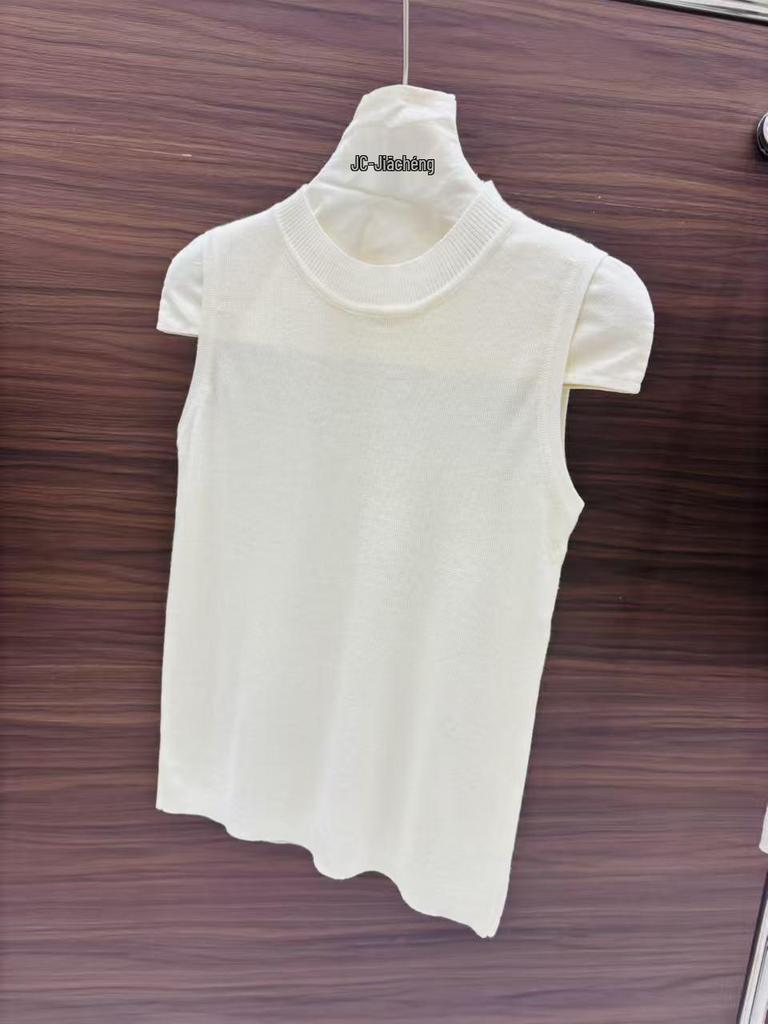 2026 Summer Women's Knit Sleeveless Vest: Round Neck Slim Fit Layered Base Shirt