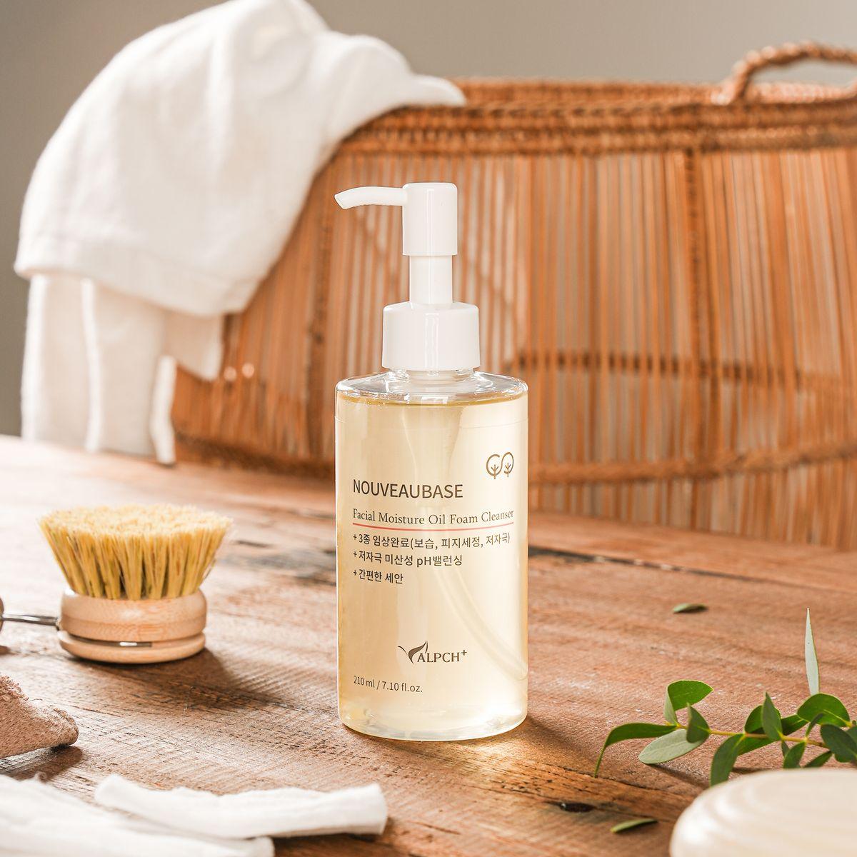 Nouveau Base Facial Moisture Oil Foam Cleanser 210ml
