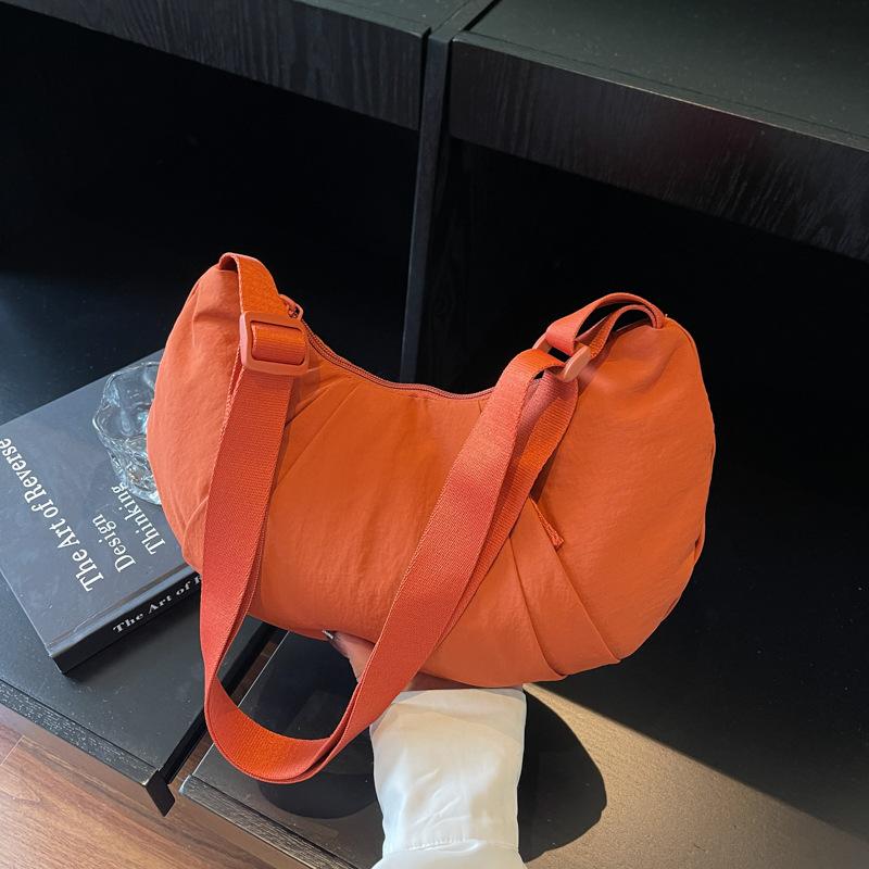 Niche Design Casual Texture Dumpling Bag Fashion Trend Large Capacity Shoulder Bag Women's 2025 Autumn and Winter Shoulder Bag