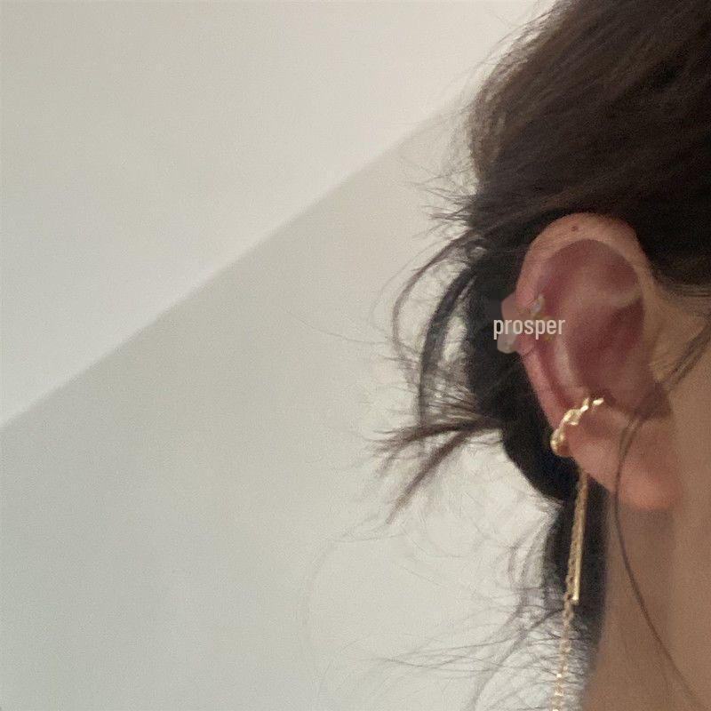 

Серьга-клипса в форме сердца с бриллиантами: Нишевый дизайн, элитный стиль для непроколотых ушей - модные женские серьги