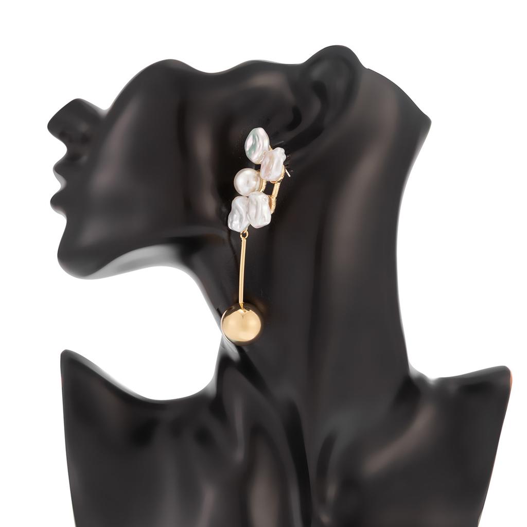 Design Sense High-end Geometric Round Drop Ball Earrings Sweet Style Imitation Pearl Leaf Shape Earrings Women