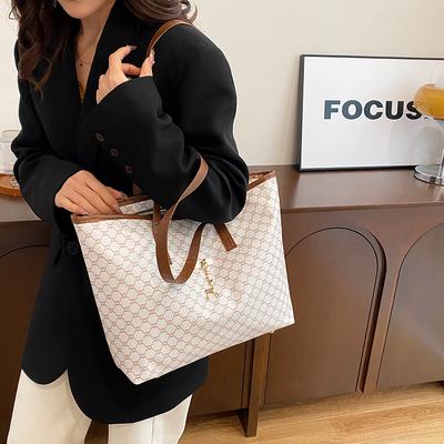 Große Tasche Damen-Pendler-Personalisierte Tragetasche Saison-Neuheit Schöne Nischen-Trend-Umhängetasche Strukturierte Damentasche