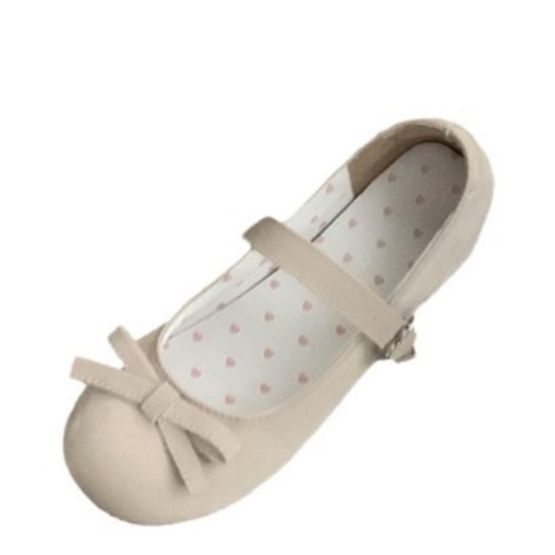 Nowe buty na grubym obcasie z okrągłym noskiem i płytkim wycięciem