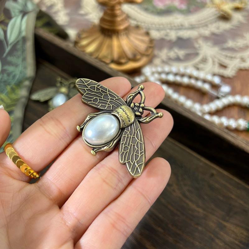 Heren Broche Retro Kleine Bij Legering Broche Kraag Pin Dubbel Gebruik Shirt Pak Accessoires Vrouwelijke Retro Zilver