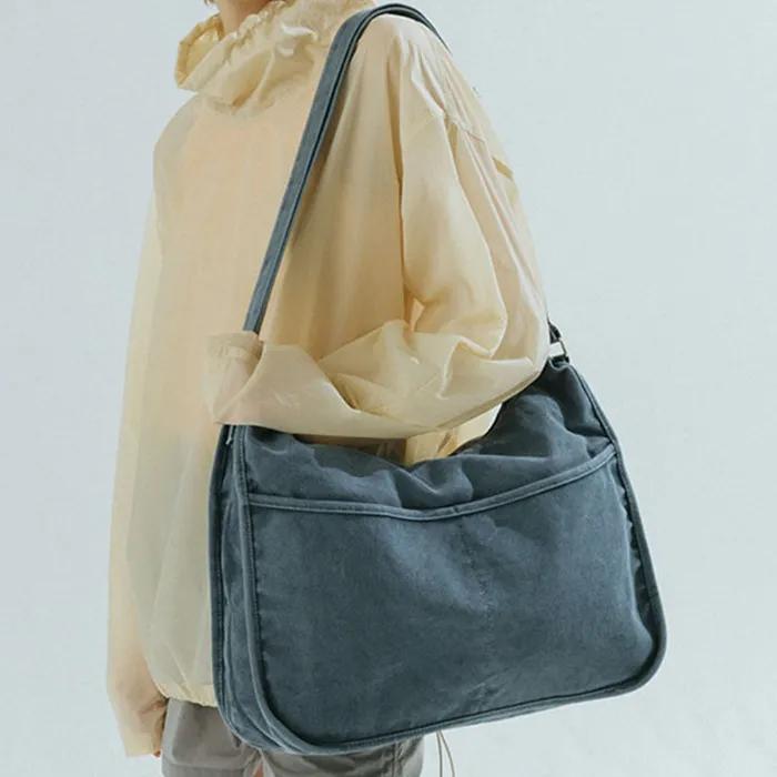 U trapezium bag [blue]