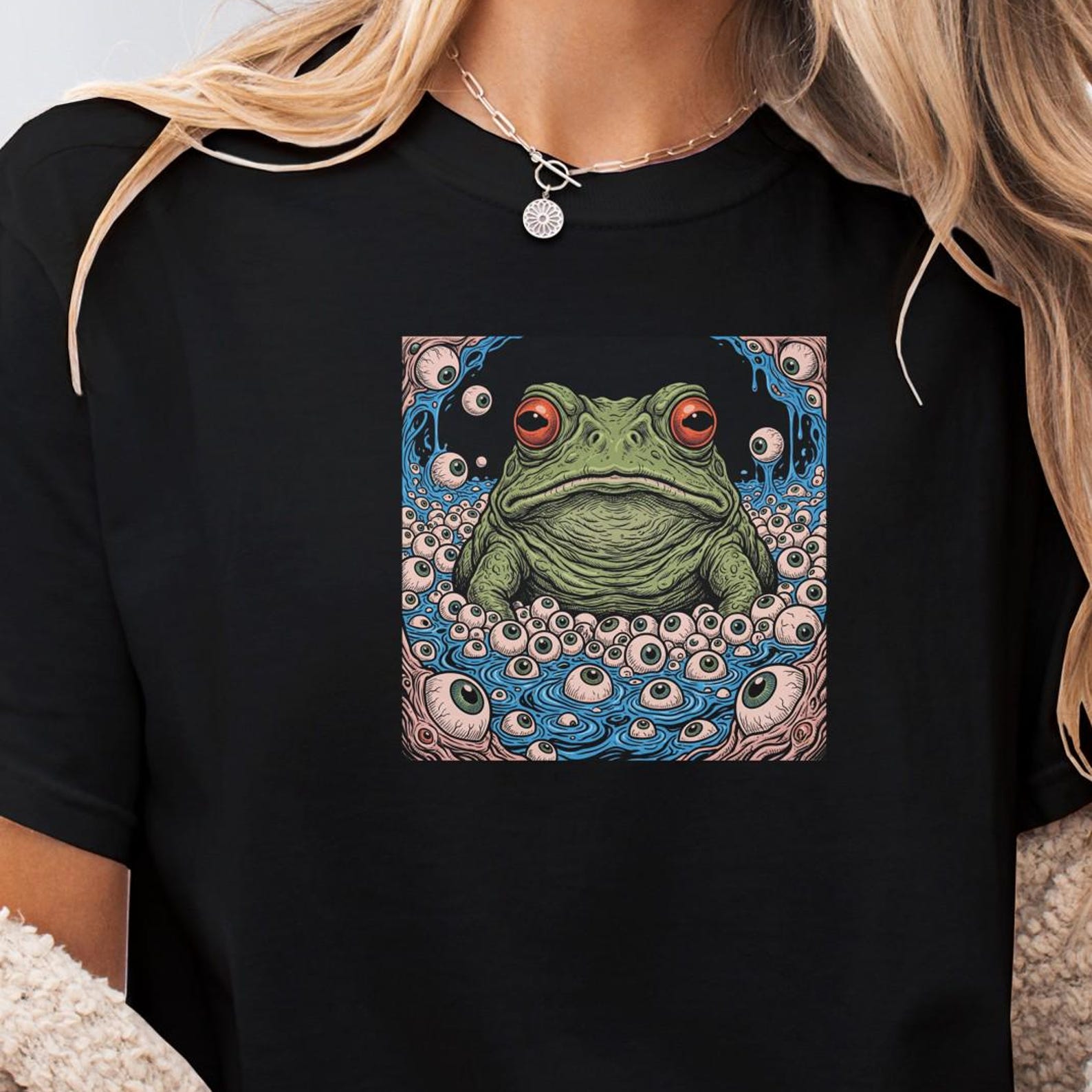 Comfort Colors Frog T-Shirt, Surreal Eyeball Swamp Art, Weirdcore Gothic Tee 3XL